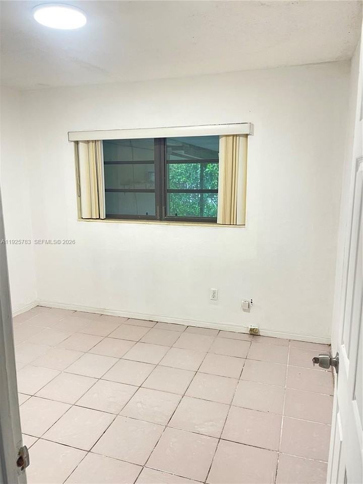 9711 Caribbean Blvd #NA - Photo 4 of 9