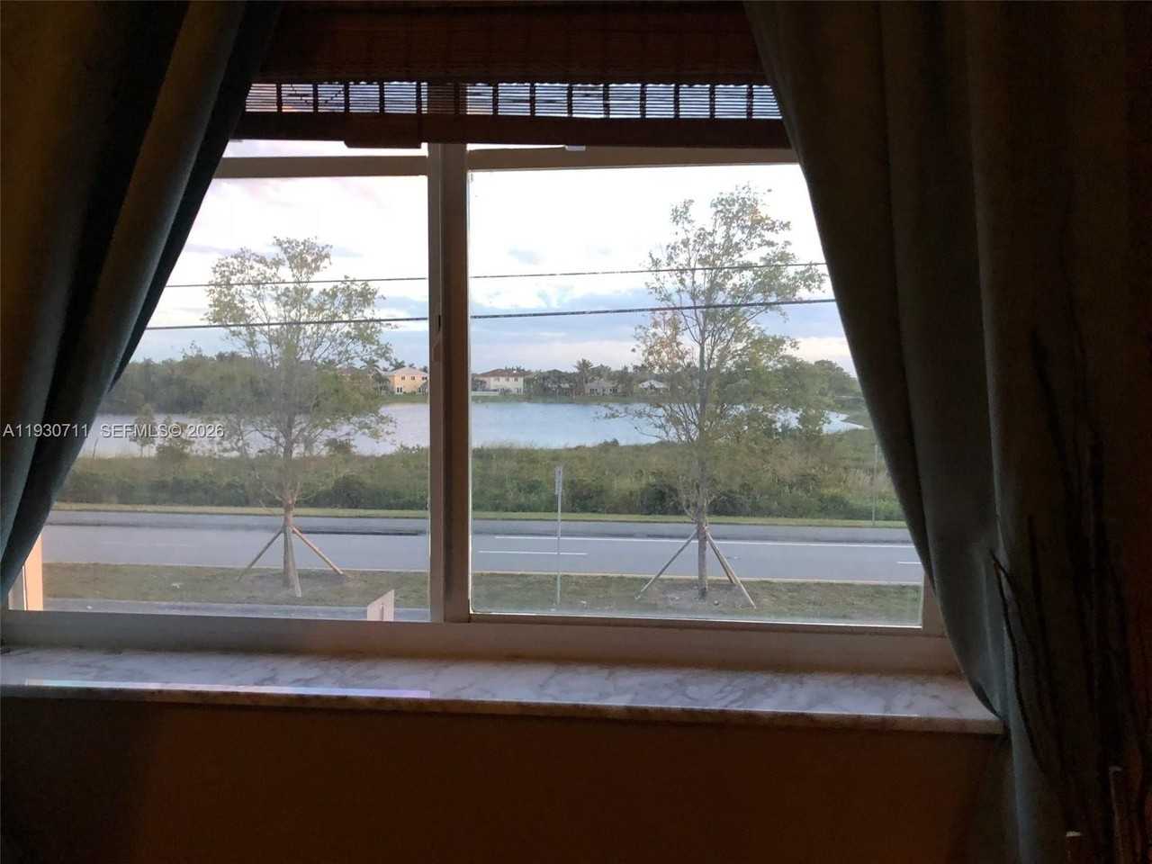 16652 Sw 71st Ter #16652 - Photo 4 of 22