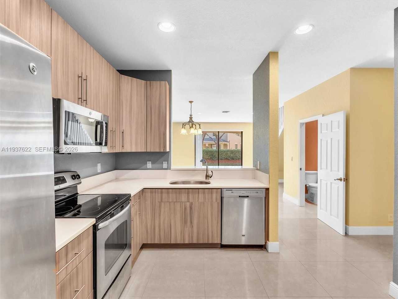 3878 Tree Top Dr #3878 - Photo 6 of 50