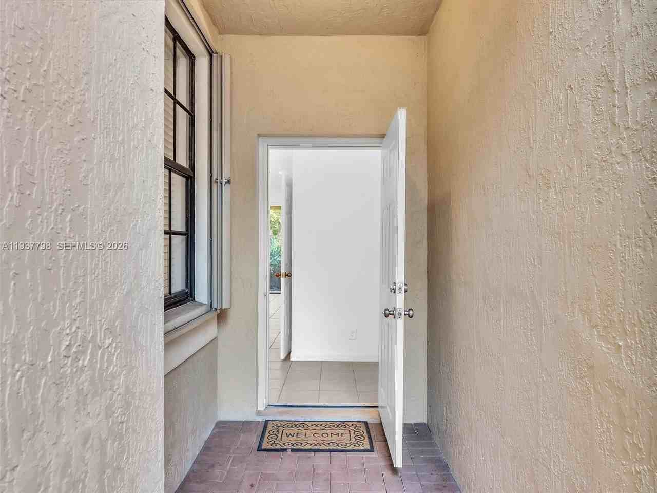 3873 Tree Top Dr #3873 - Photo 4 of 46