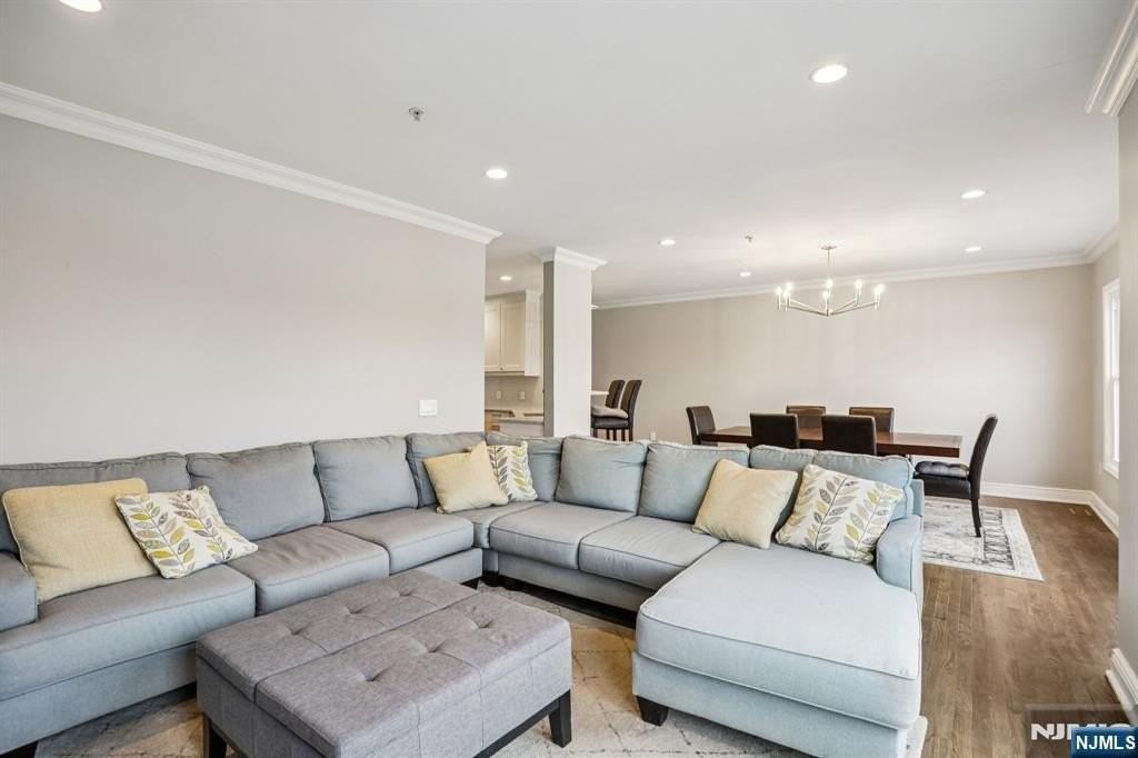 343 The Promenade 343 - Photo 4 of 38