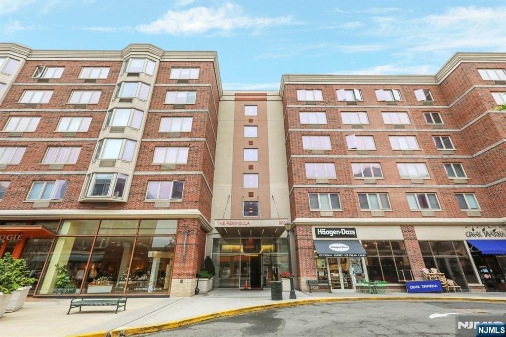 3110 City Pl - Photo 2 of 36