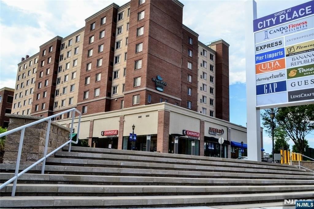 3110 City Pl - Photo 3 of 36