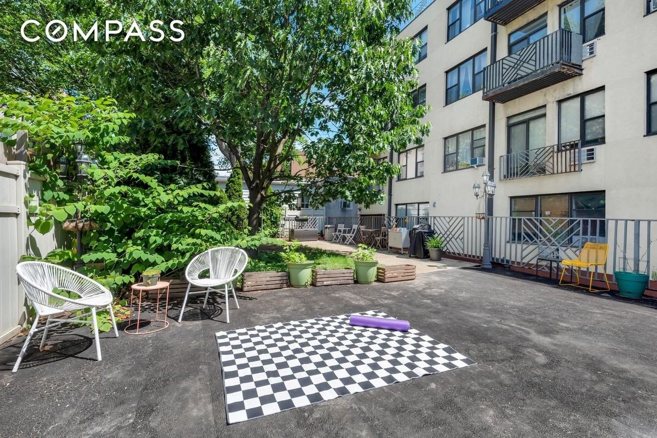 99 Kingsland Ave #307 - Photo 2 of 8