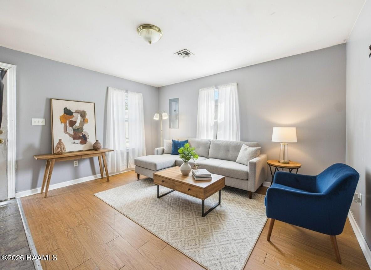 611 Walker Rd - Photo 4 of 19