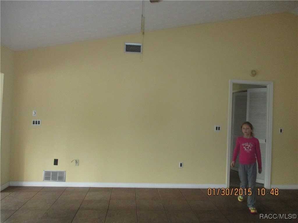 1107 Se 4th Ave - Photo 2 of 39