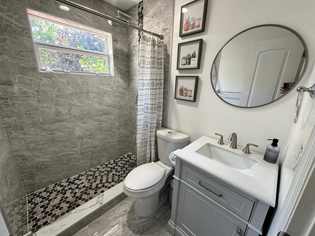 2300 Sw 43rd Ter - Photo 5 of 50