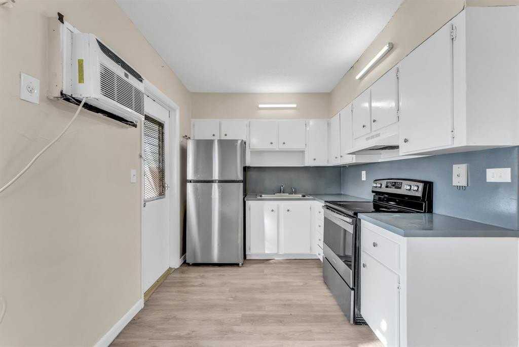 1018 N 17th Ave #2 - Photo 5 of 21