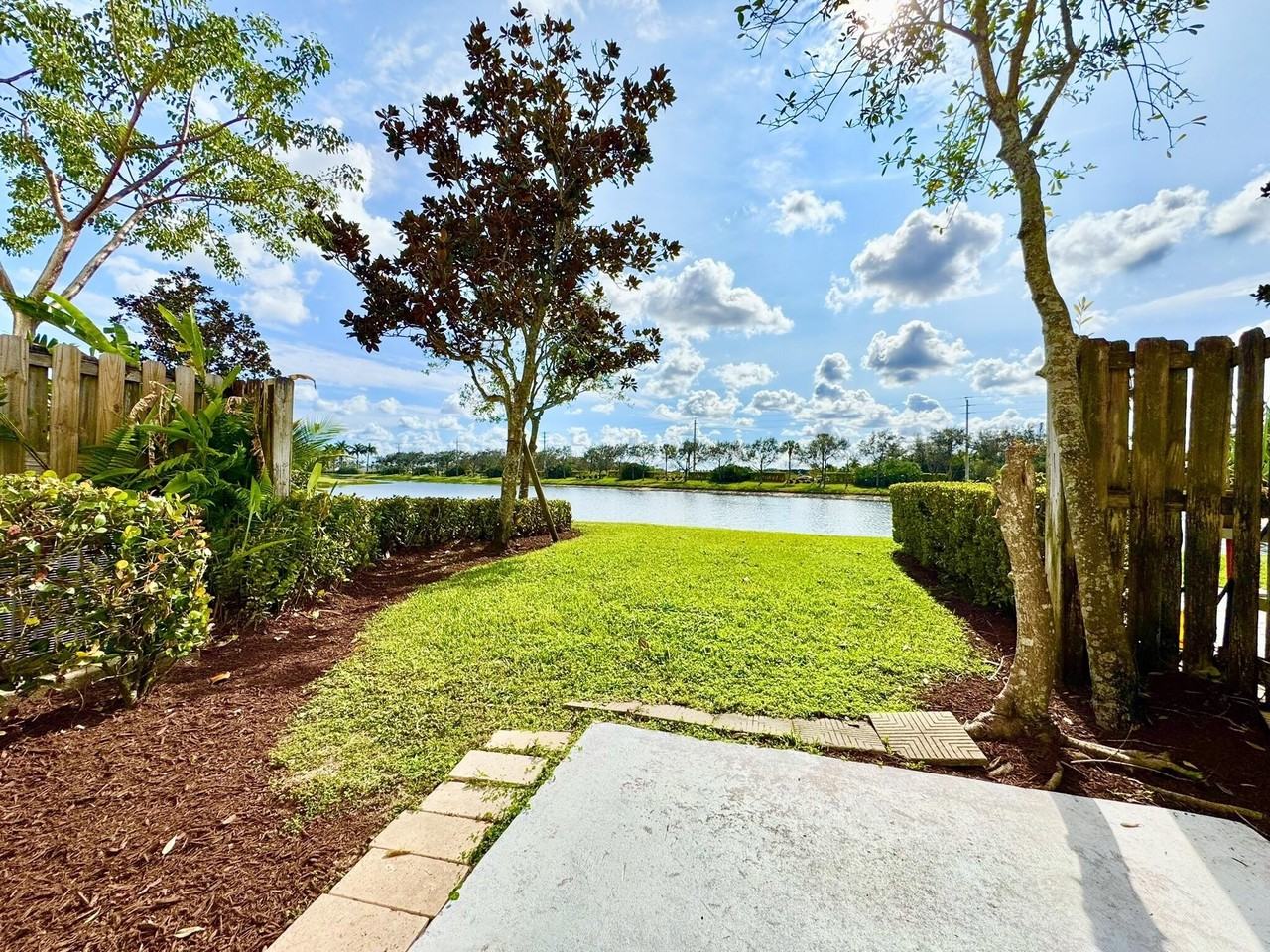 6728 Old Farm Trl - Photo 2 of 44