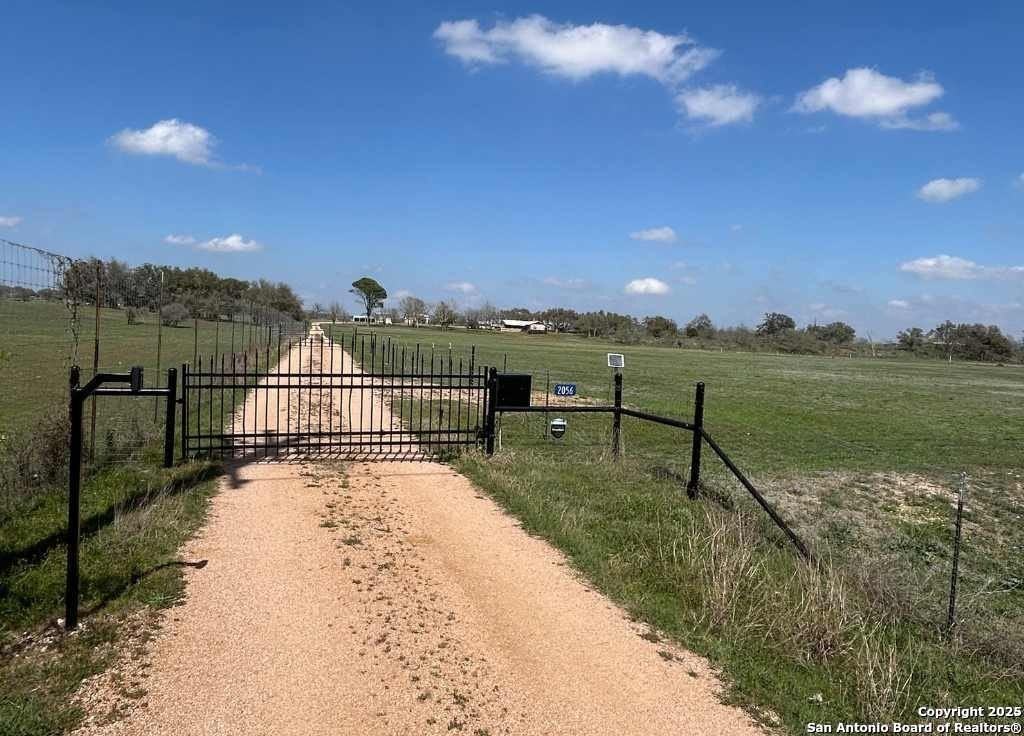 2056 Ranch Road 165 - Photo 2 of 11