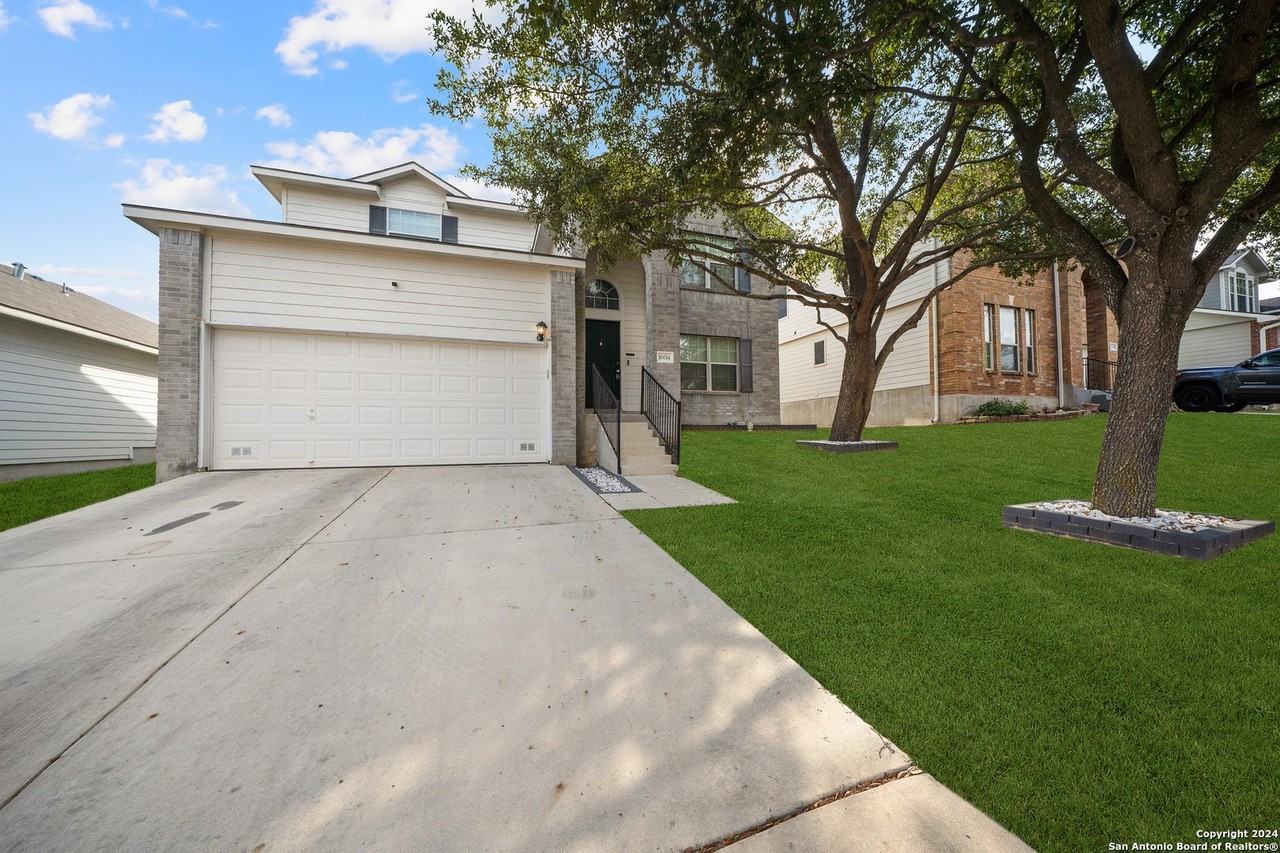 10014 Collenback Run - Photo 2 of 38