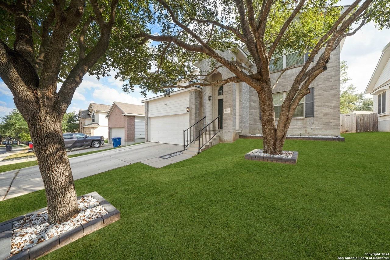 10014 Collenback Run - Photo 3 of 38