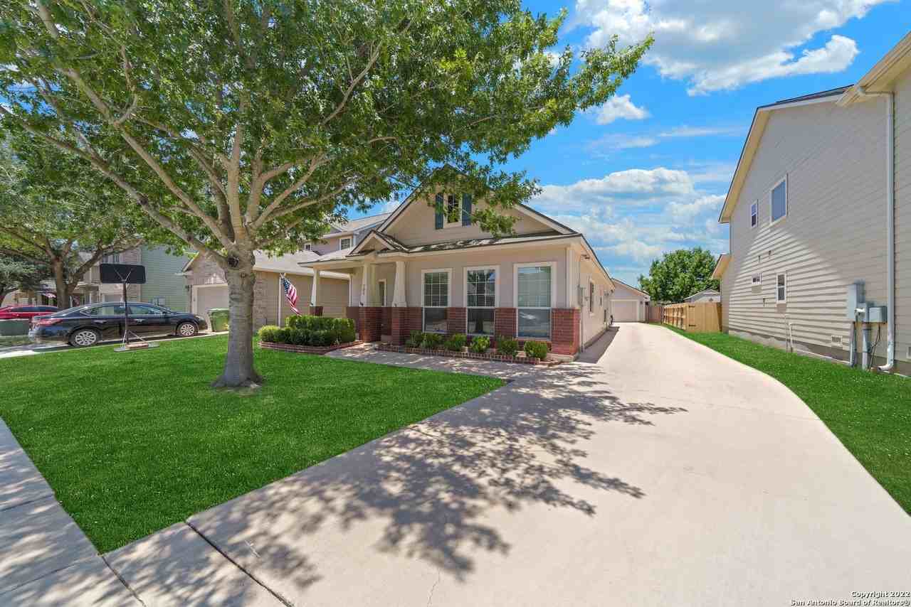 308 Rustic Trl - Photo 3 of 25