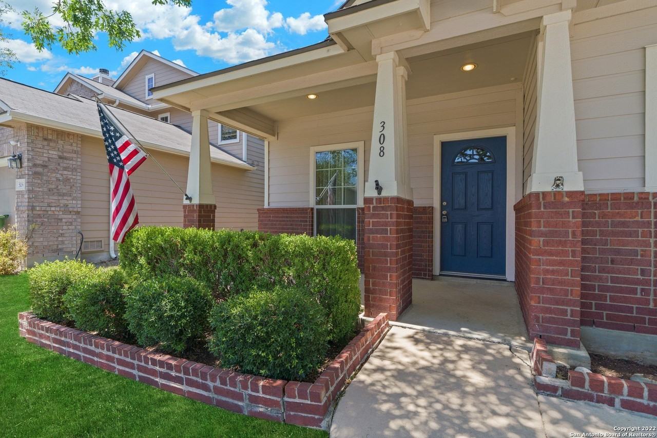 308 Rustic Trl - Photo 4 of 25