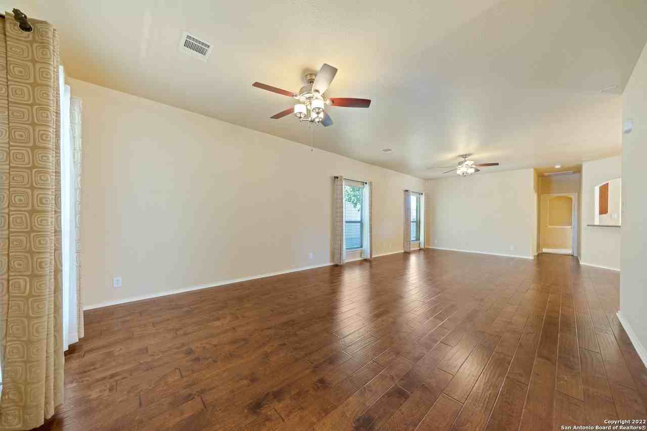 308 Rustic Trl - Photo 6 of 25