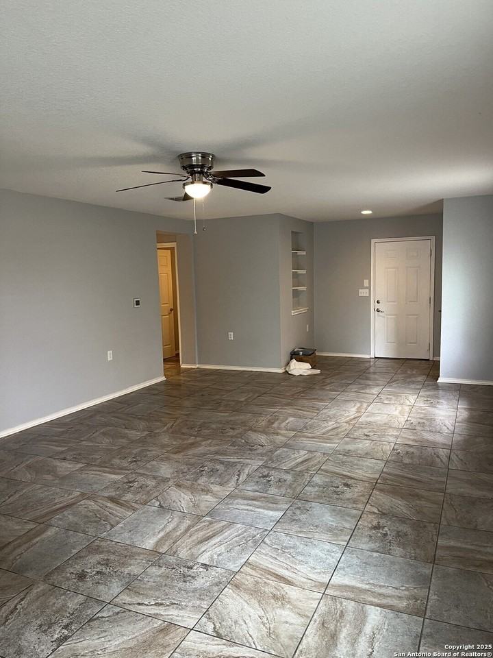 7430 Primrose Post - Photo 4 of 20