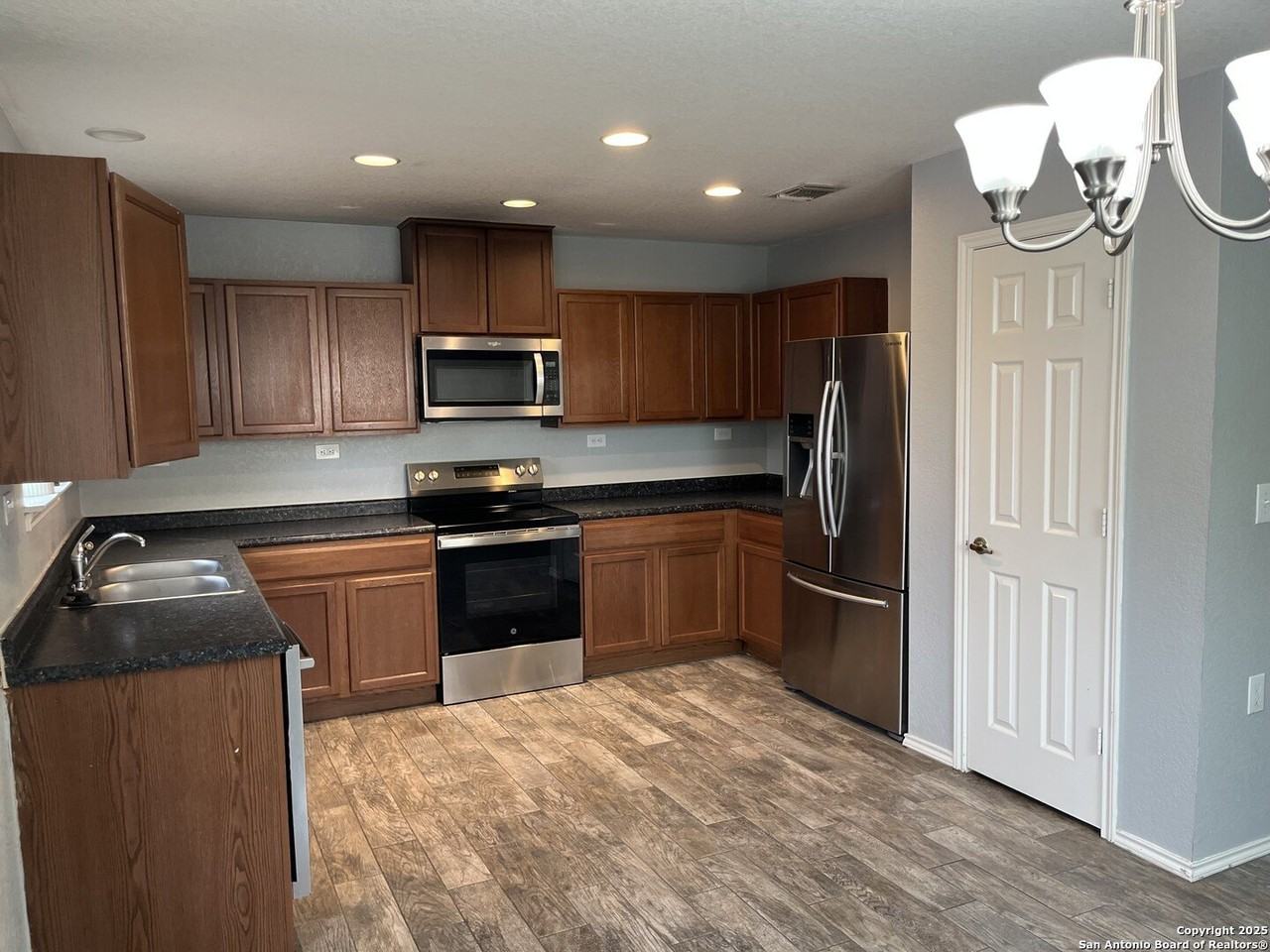 7430 Primrose Post - Photo 6 of 20