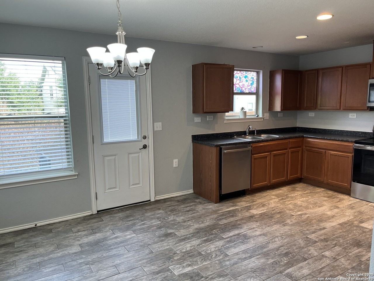 7430 Primrose Post - Photo 7 of 20