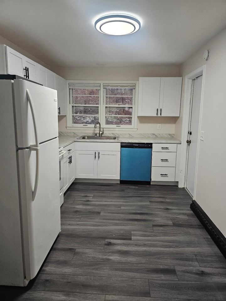 2810 Andes Dr #2810 - Photo 4 of 7