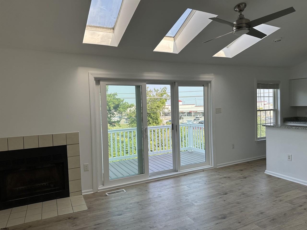 152 40th St S - Photo 2 of 13