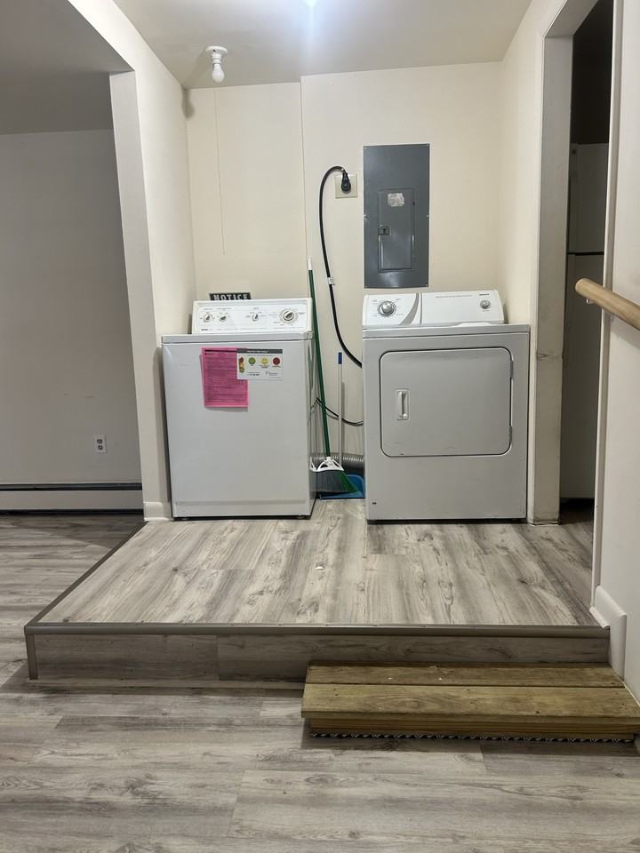 673 Overlys Grove Rd #1 - Photo 6 of 8