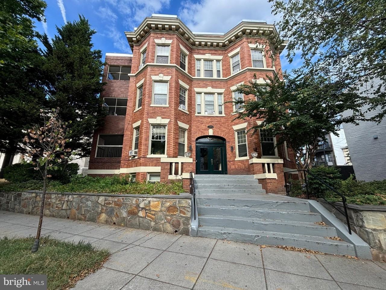 3427 13th St Nw Apt 202 #202