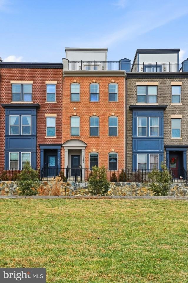 14325 Potomac Heights Ln - Photo 3 of 40