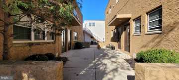 featured image of 3 W Park Ave Apt 2 #2