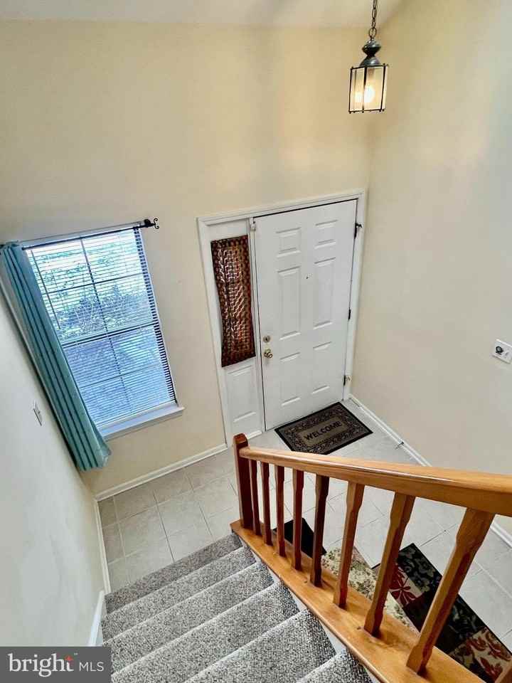 5 Emily Ct - Photo 2 of 23