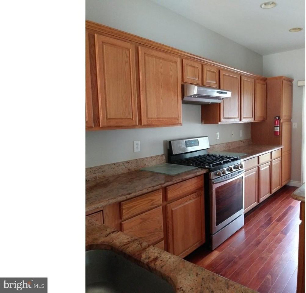 22 Normandy Dr - Photo 6 of 49