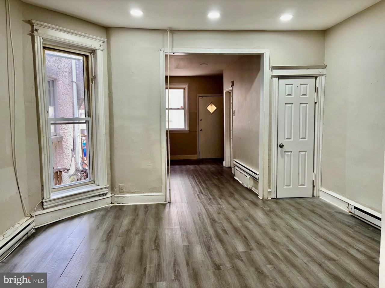 831 S 59th St - Photo 3 of 20