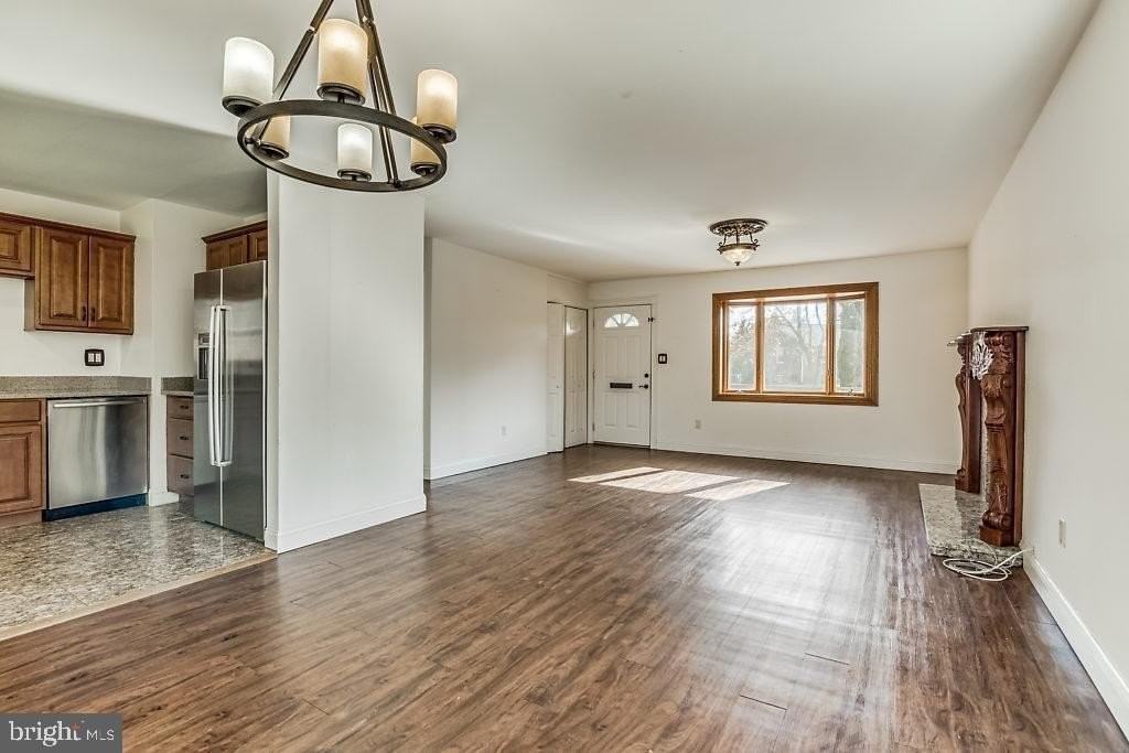 6306 Yellowstone Dr - Photo 7 of 39