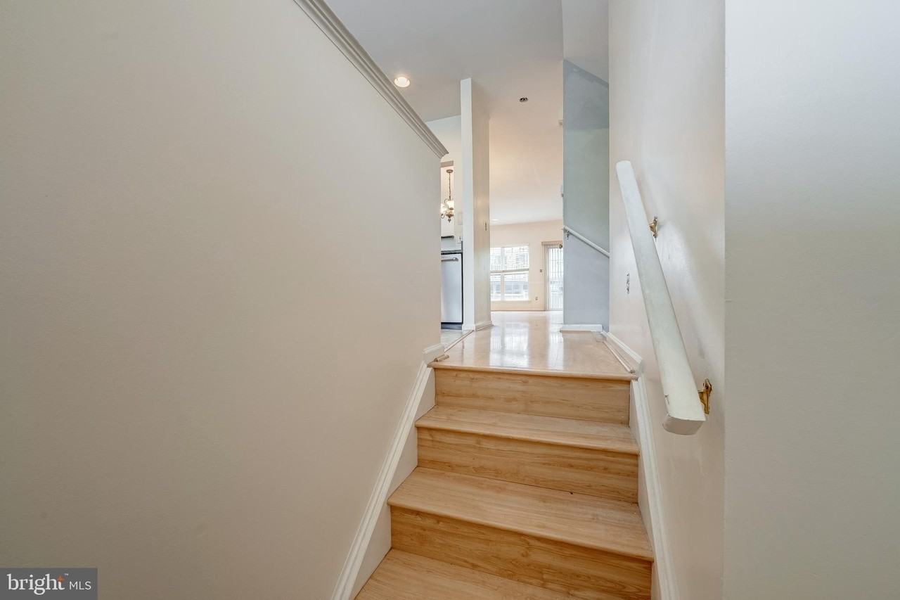 11444 Heritage Commons Way - Photo 3 of 35