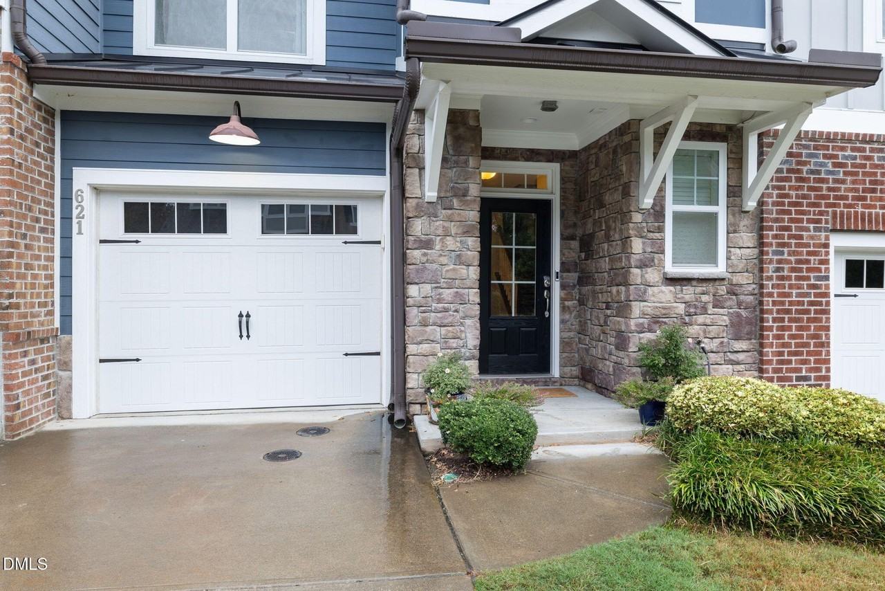 621 Fallon Grove Way - Photo 2 of 24