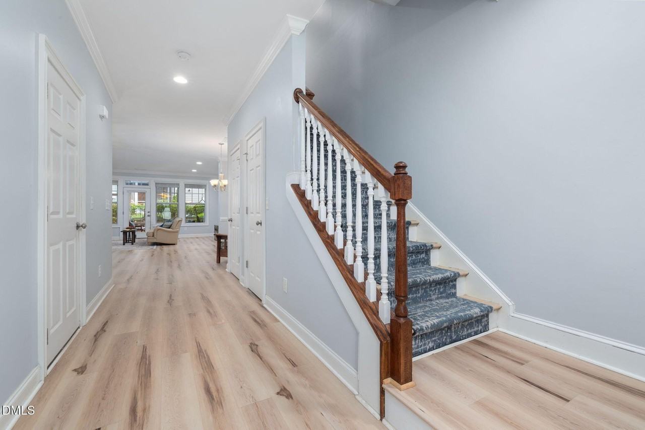 621 Fallon Grove Way - Photo 4 of 24