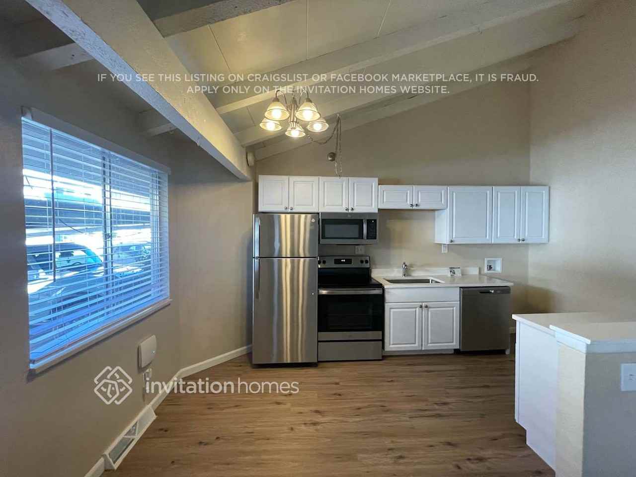 998 S Miller St - Photo 6 of 23