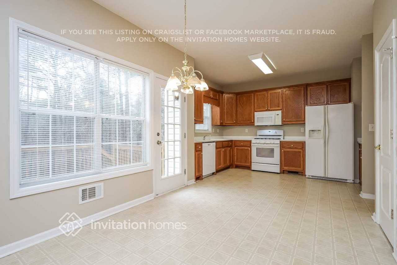 1119 River Green Ct - Photo 7 of 19