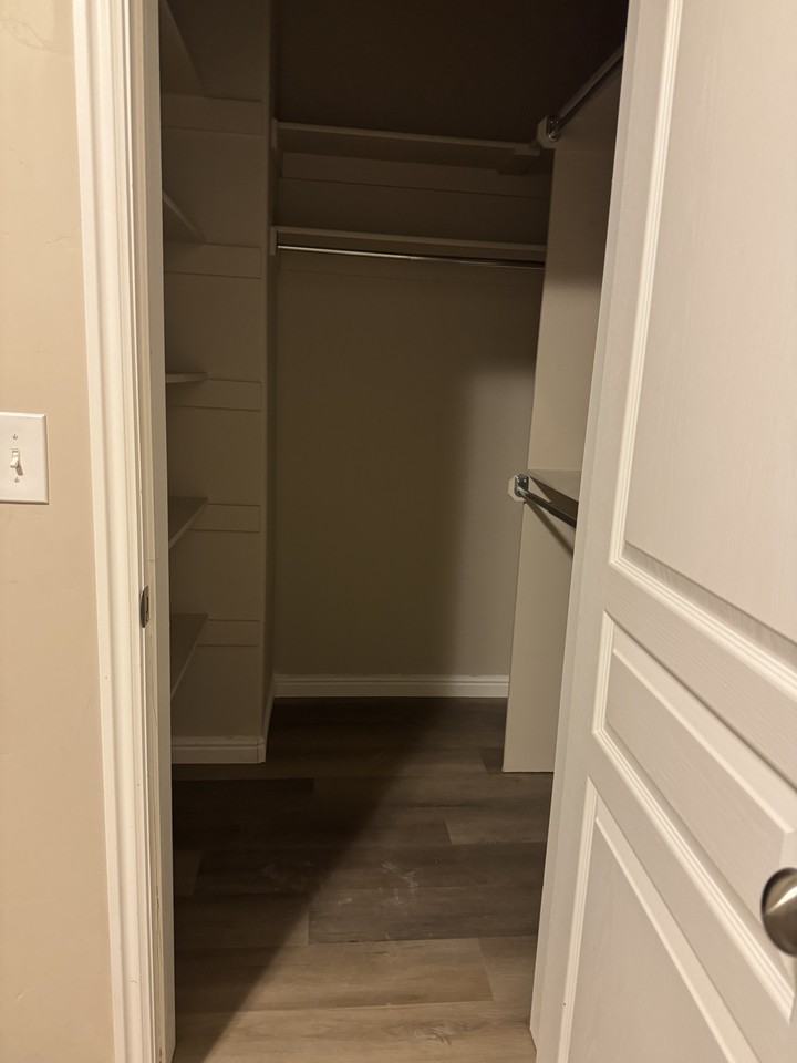 10208 S Petaluma Way - Photo 3 of 20