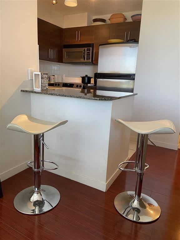 833 Agnes Street #1403 - Photo 7 of 28