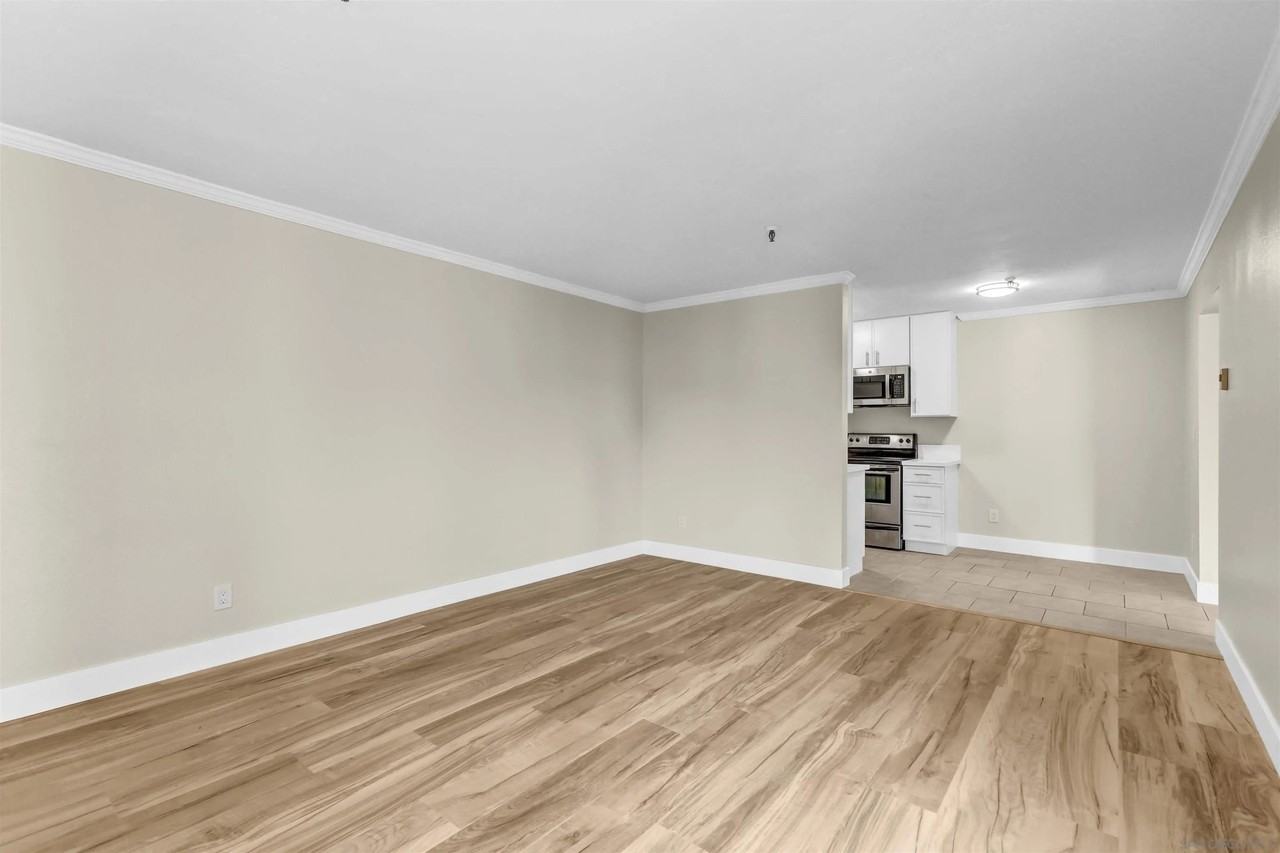 4730 Noyes St Apt 417 - Photo 6 of 20