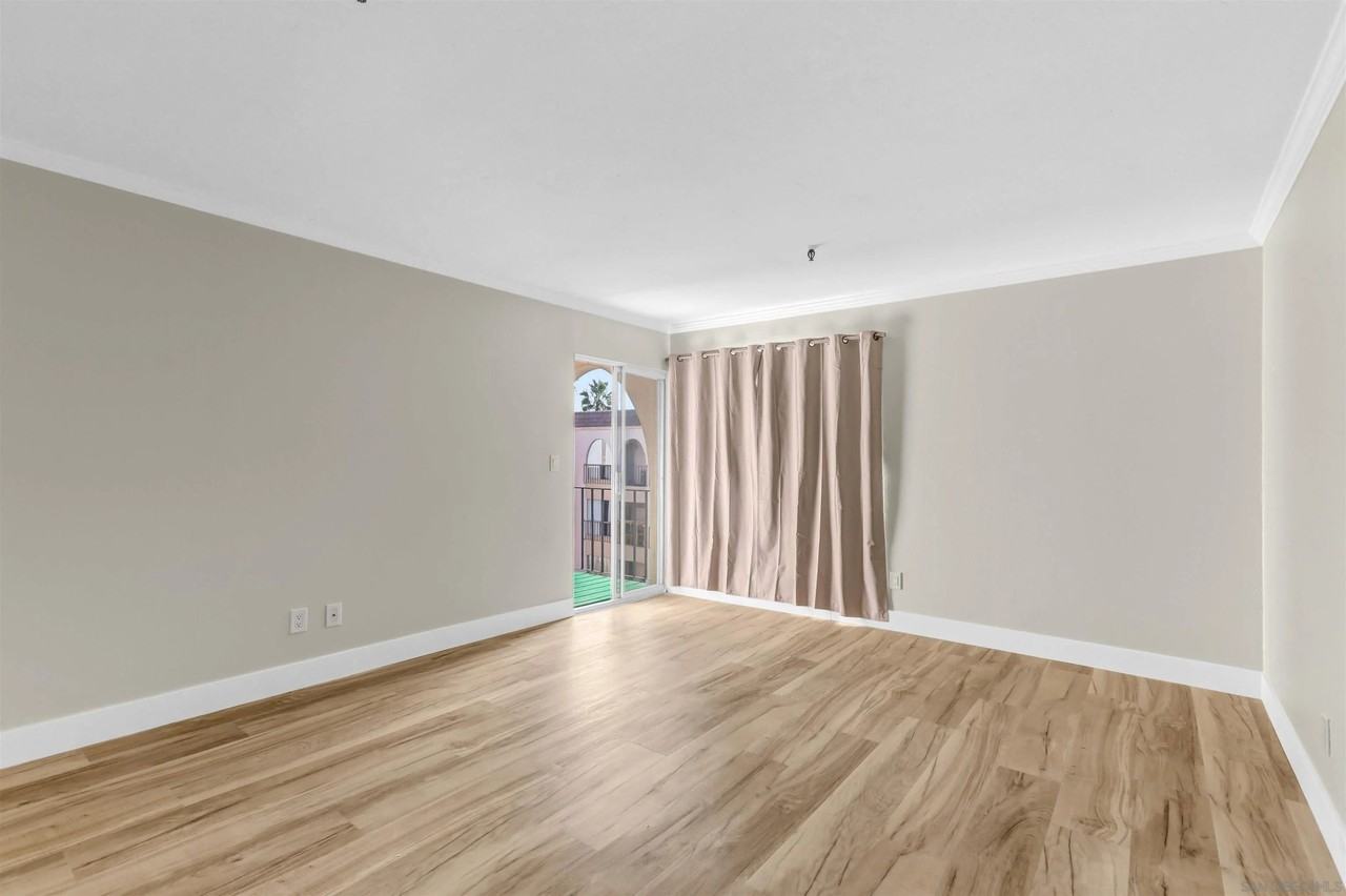 4730 Noyes St Apt 417 - Photo 7 of 20