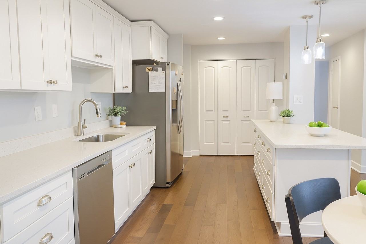 1727 W Crystal Ln - Photo 3 of 13