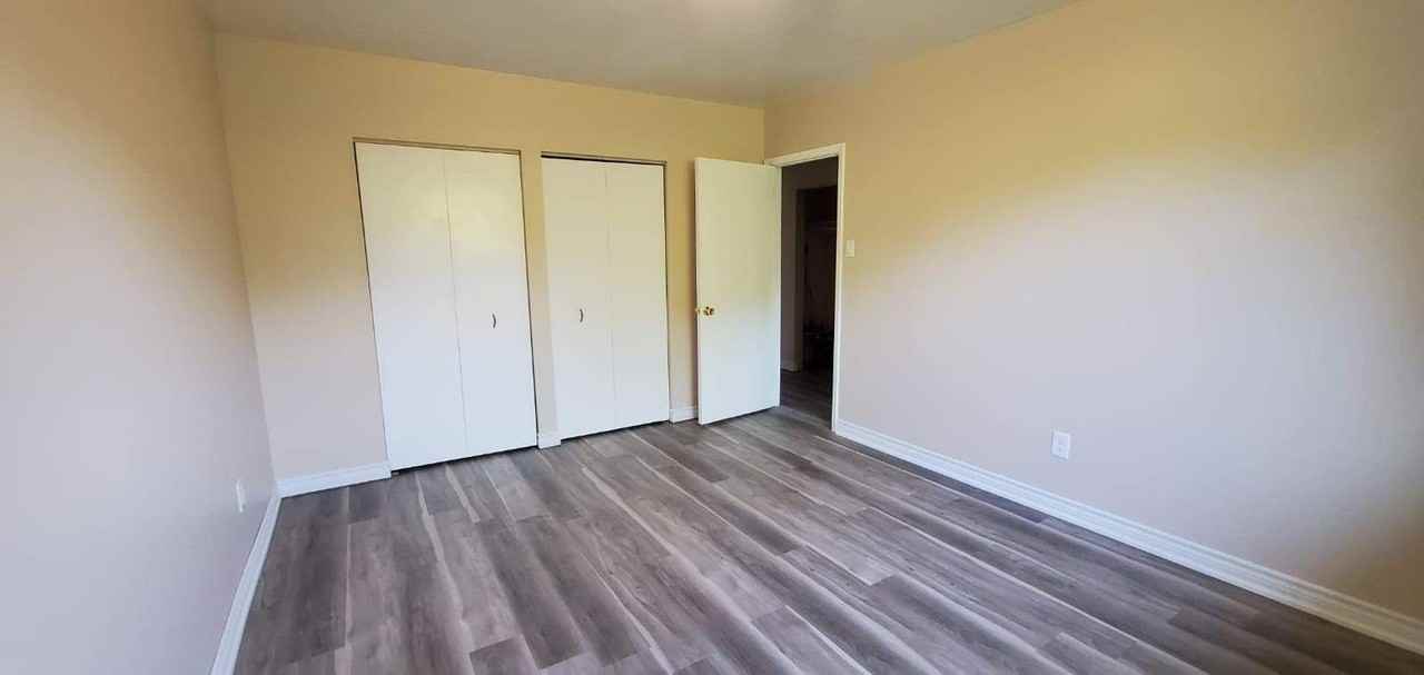 15 Burnham Cres Uppr - Photo 4 of 9