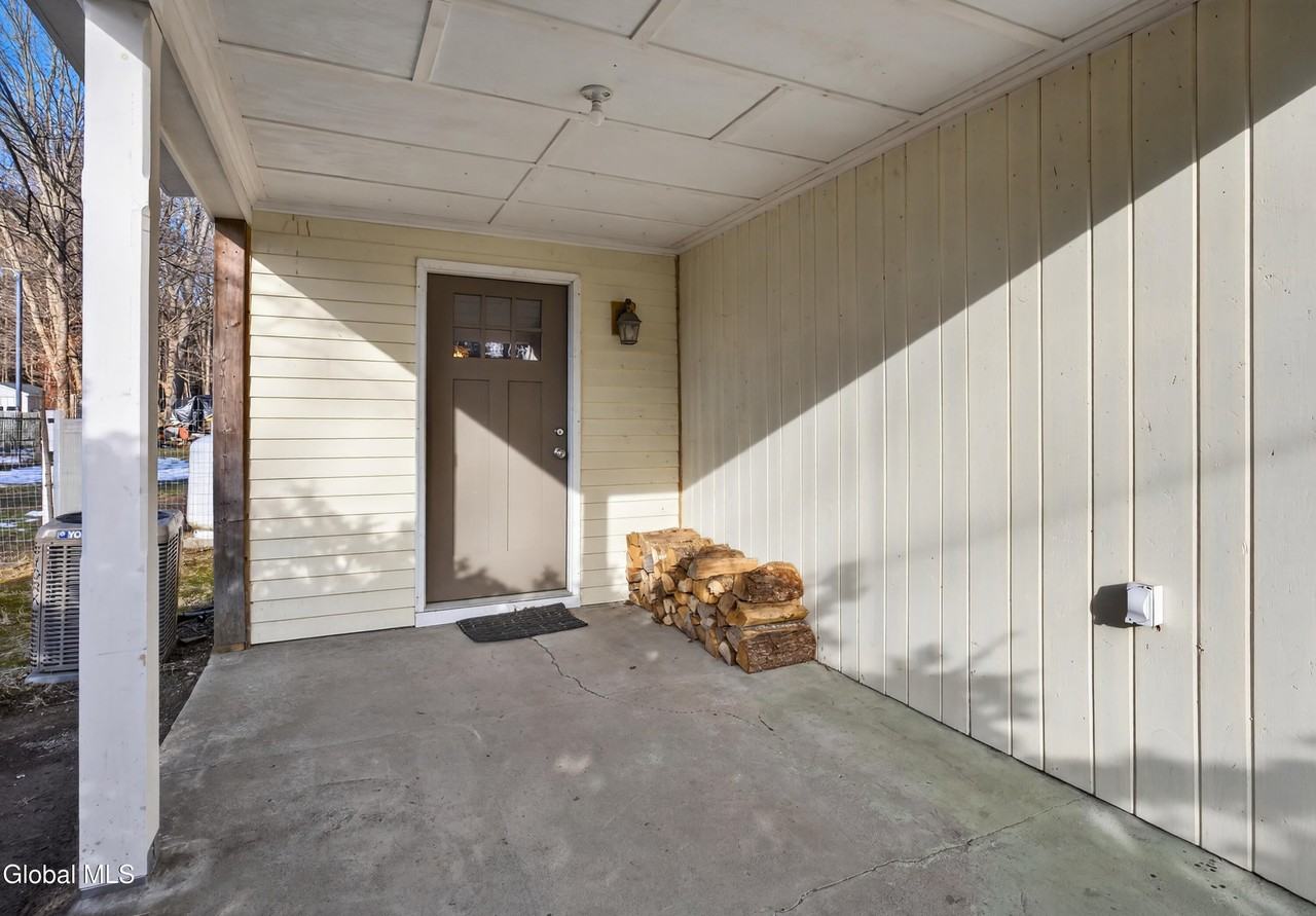 34 Wilton Rd - Photo 3 of 28