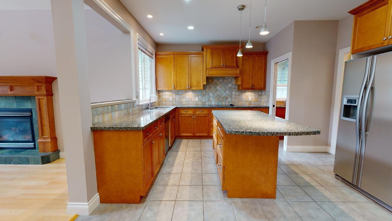 3351 Point Avenue - Photo 4 of 24