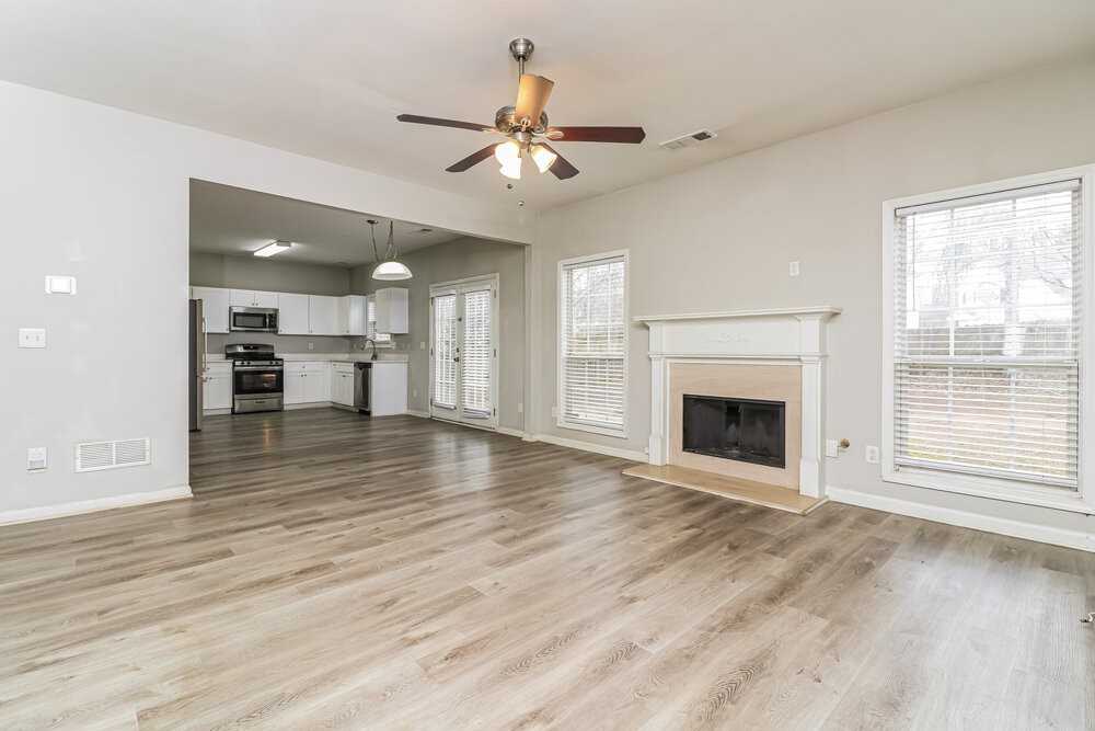 1610 Silver Oak Dr - Photo 5 of 17