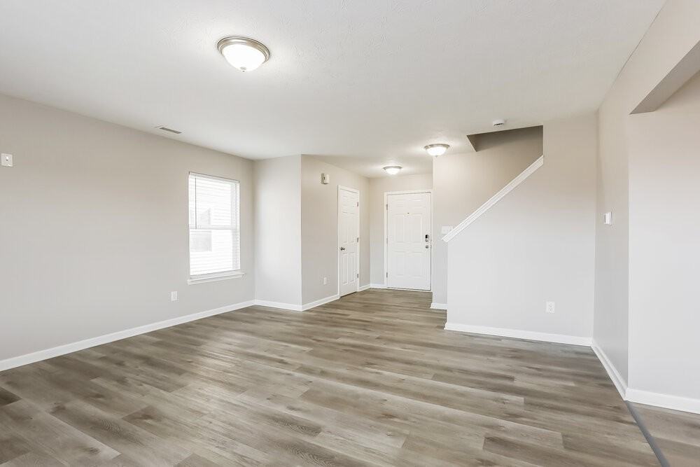 7832 Wolfgang Pl - Photo 4 of 17