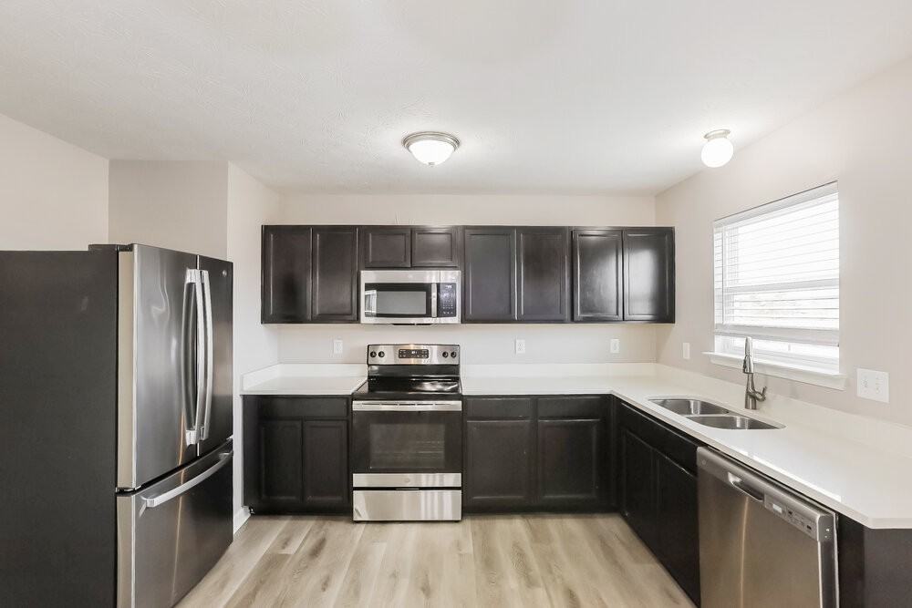 7832 Wolfgang Pl - Photo 6 of 17