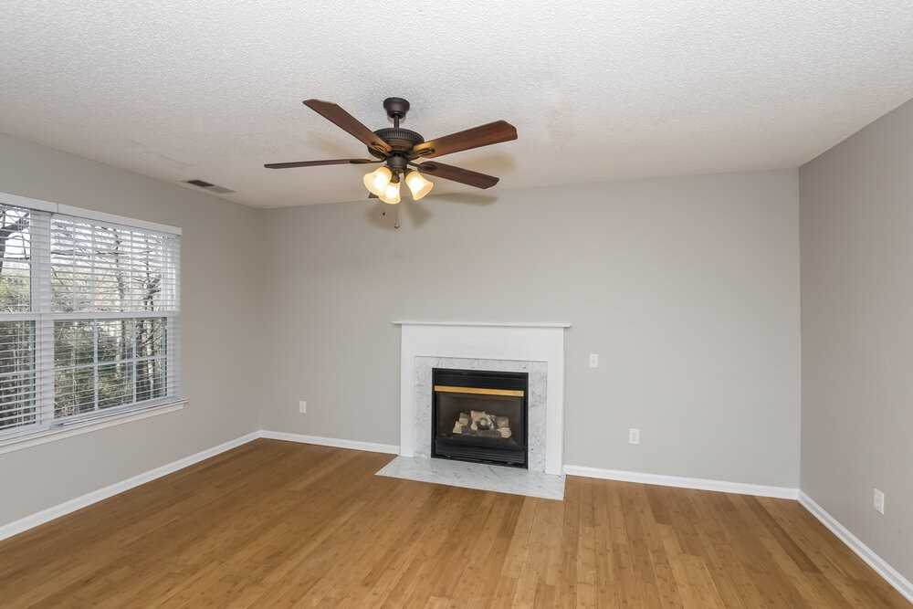 925 Treasure Pl Sw - Photo 3 of 18