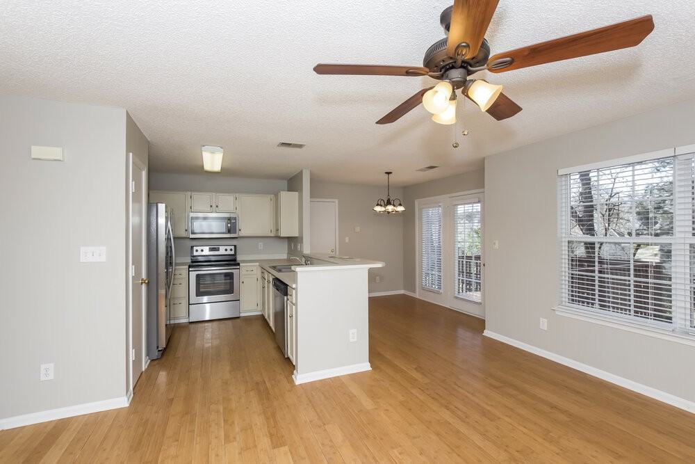 925 Treasure Pl Sw - Photo 4 of 18